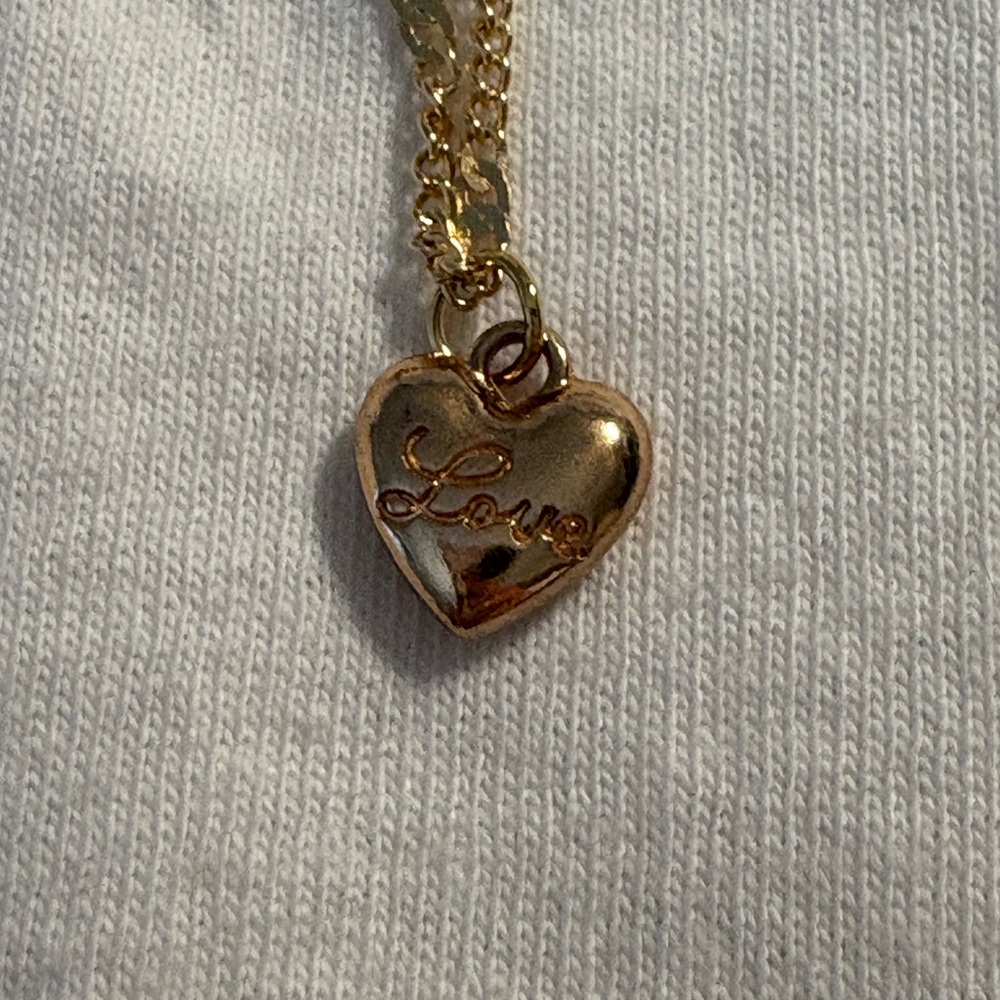 Gold Heart Pendant Necklace